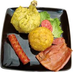 Tacacho +cecina+ refresco camu camu