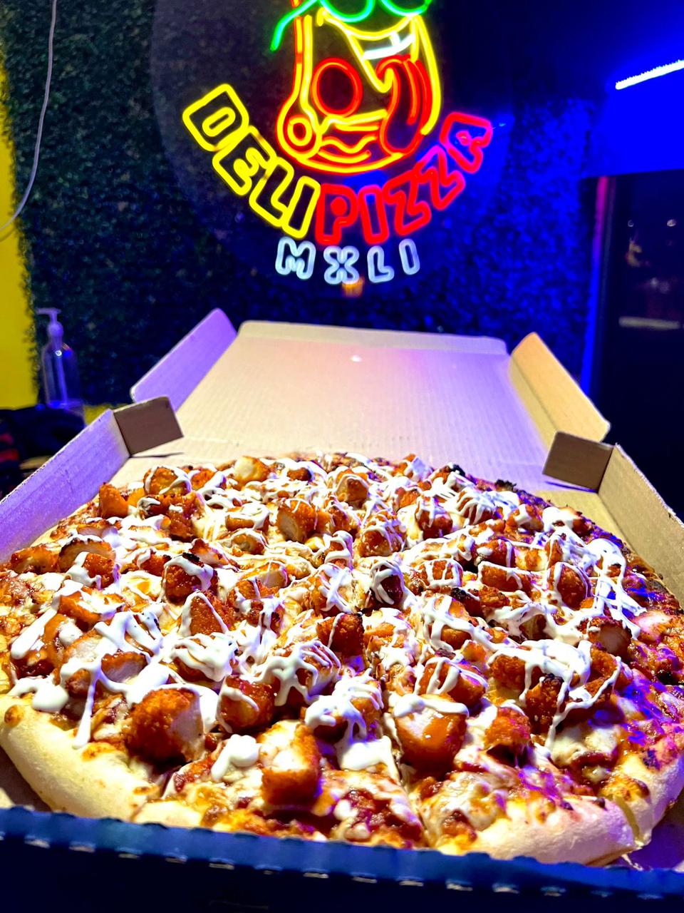 Pizza Boneless