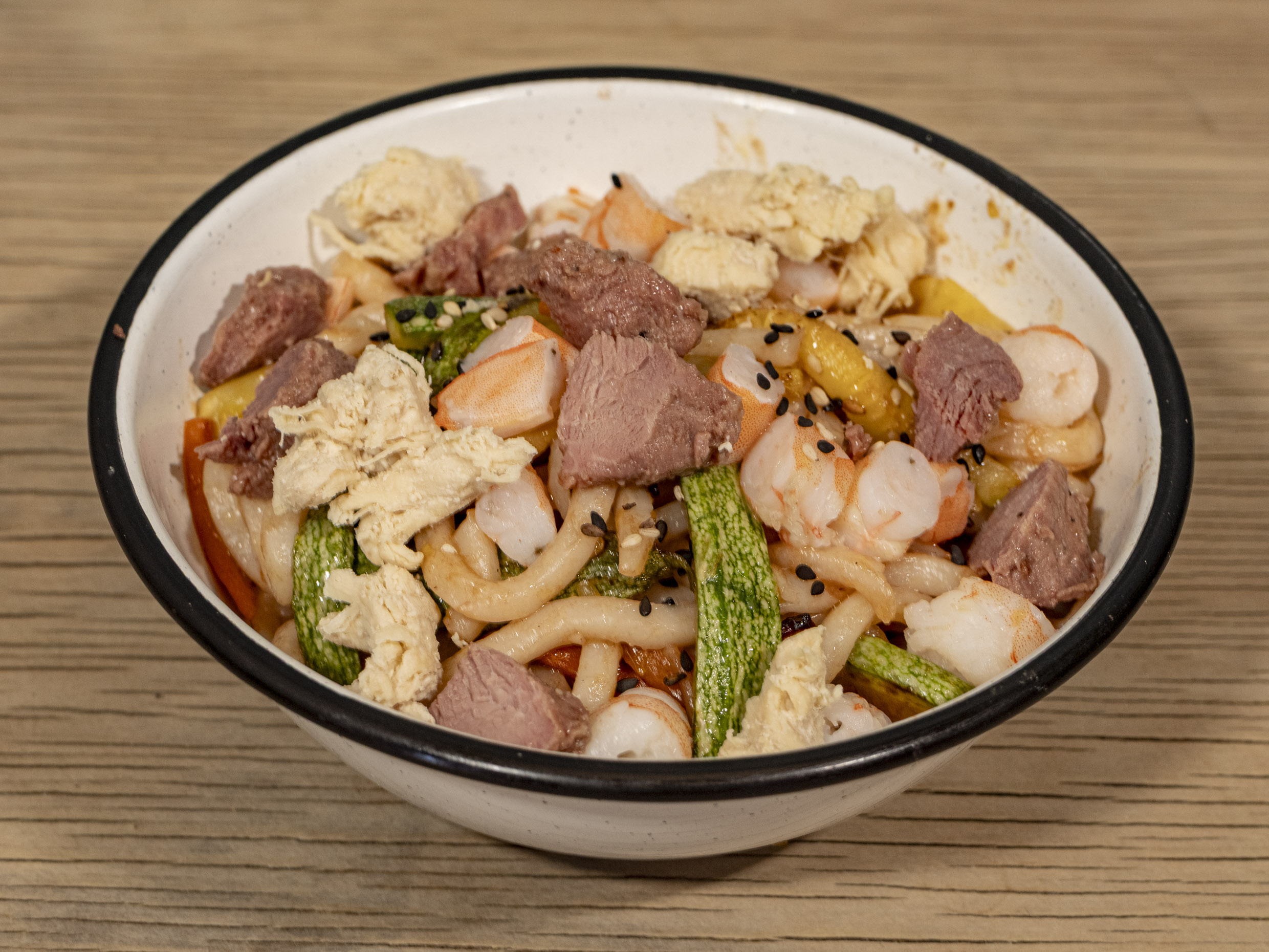 Yakiudon Mixto