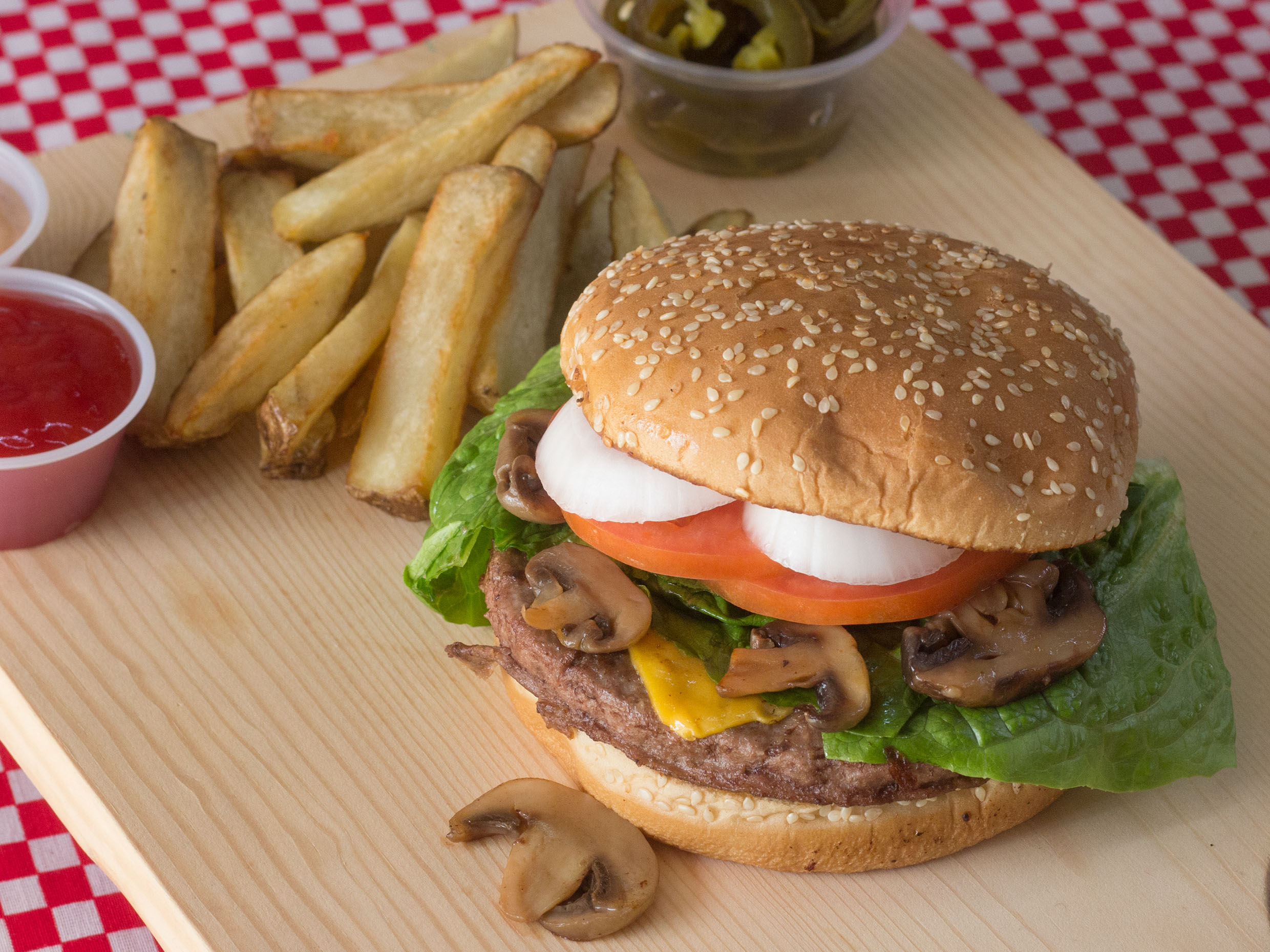 Hamburguesa de Champiñones con Papas Fritas