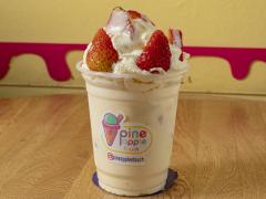 Fresas o Duraznos Con Crema y Queso