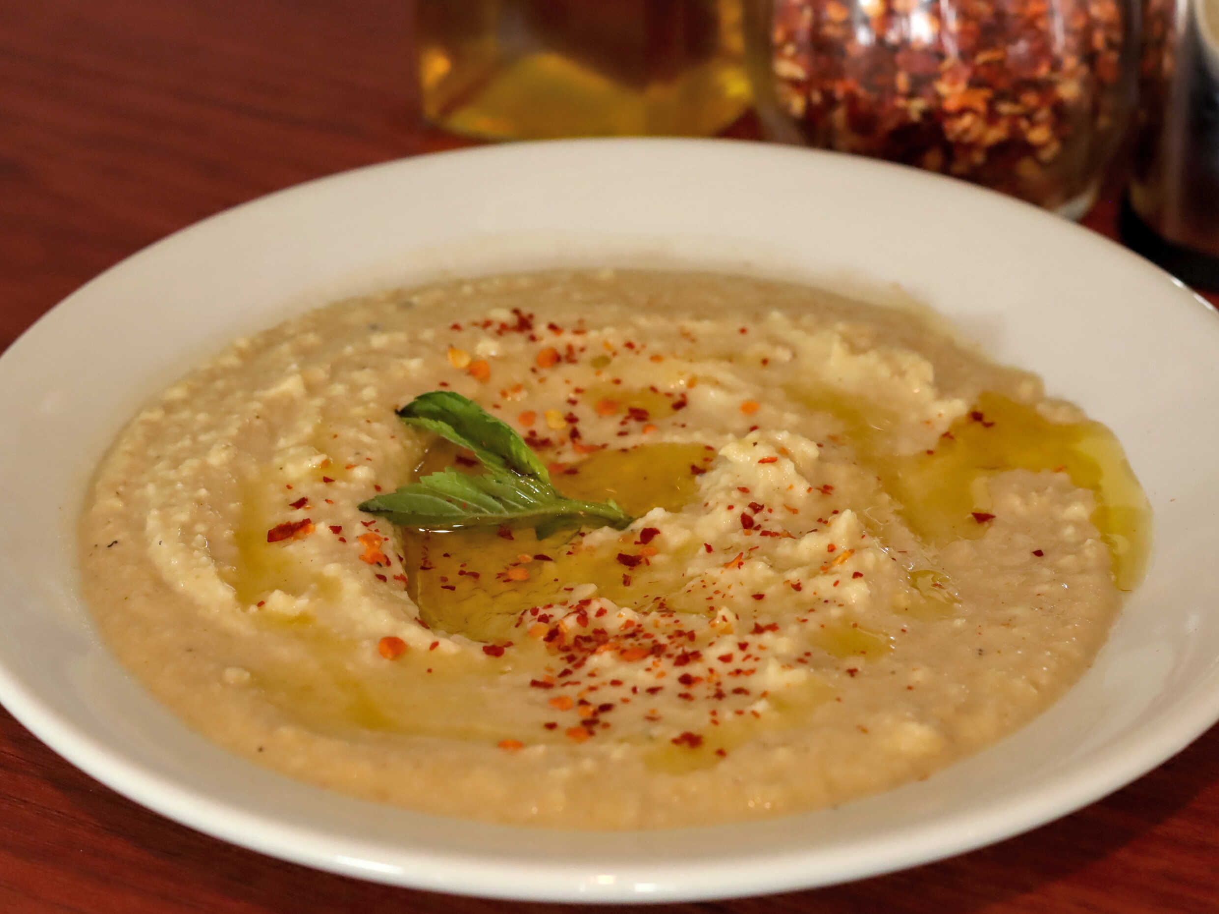 2 Oz. de Hummus