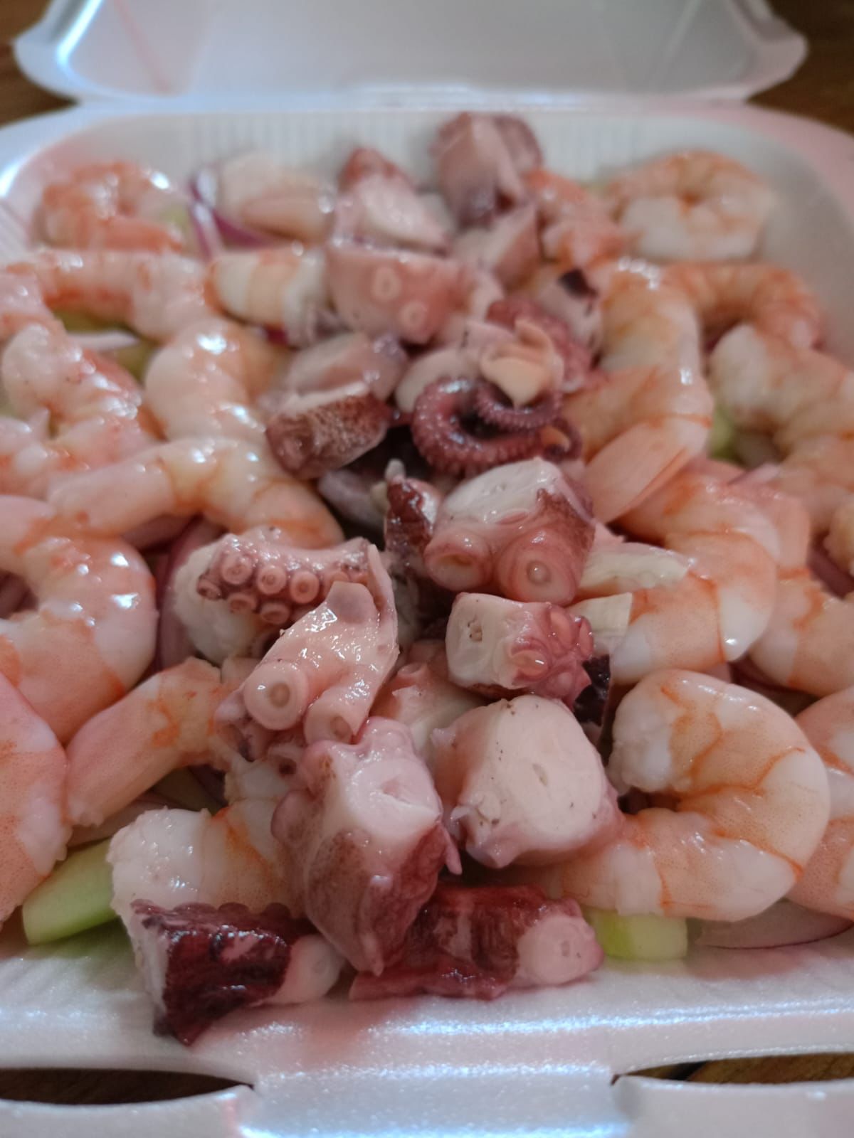 Aguachile de Camarón Cocido y Pulpo