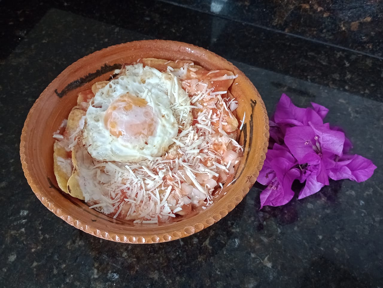 Chilaquiles con Huevo