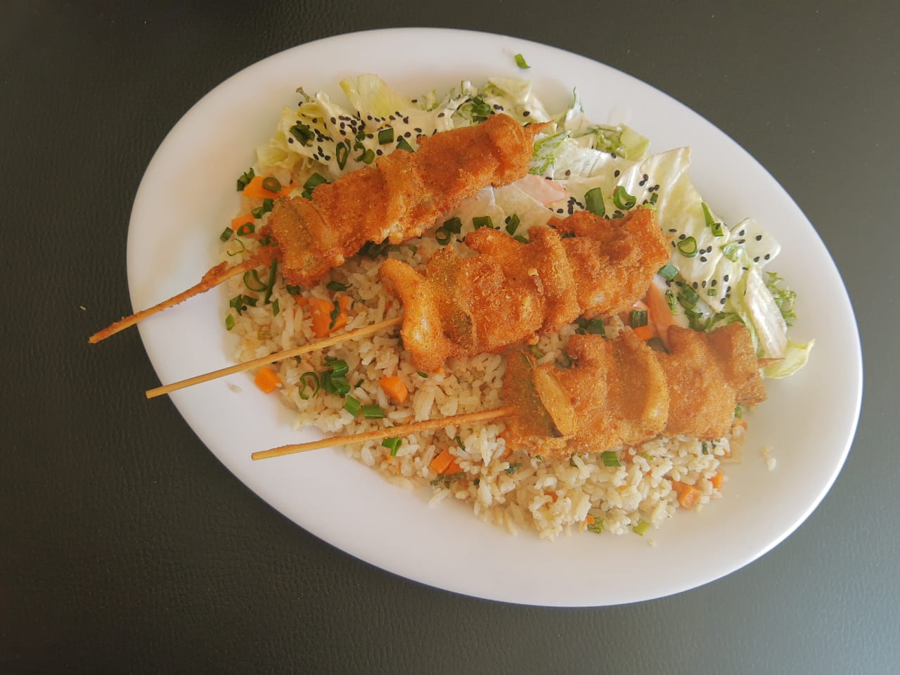 Brochetas camarón