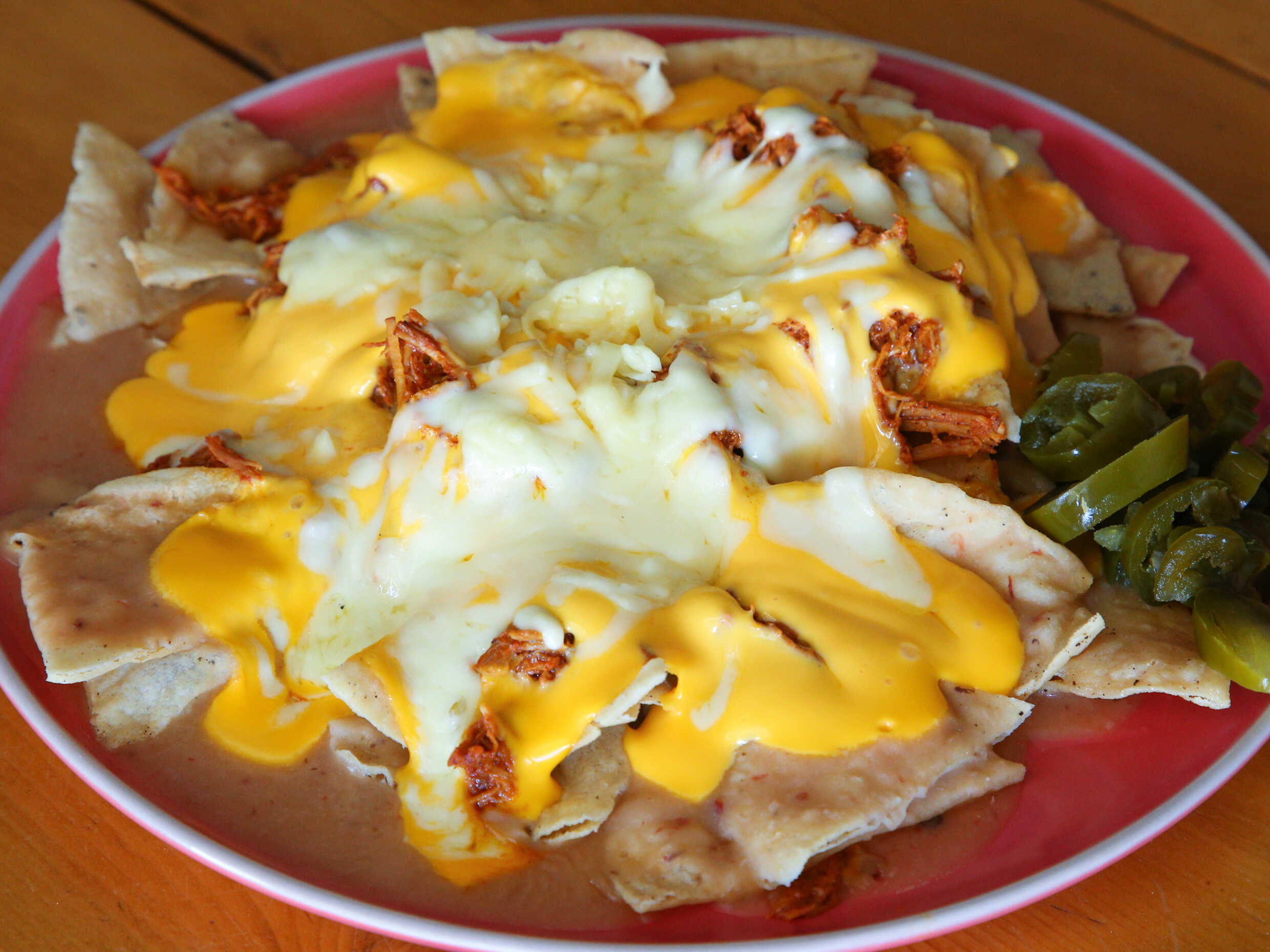 Nachos con Queso y Cochinita
