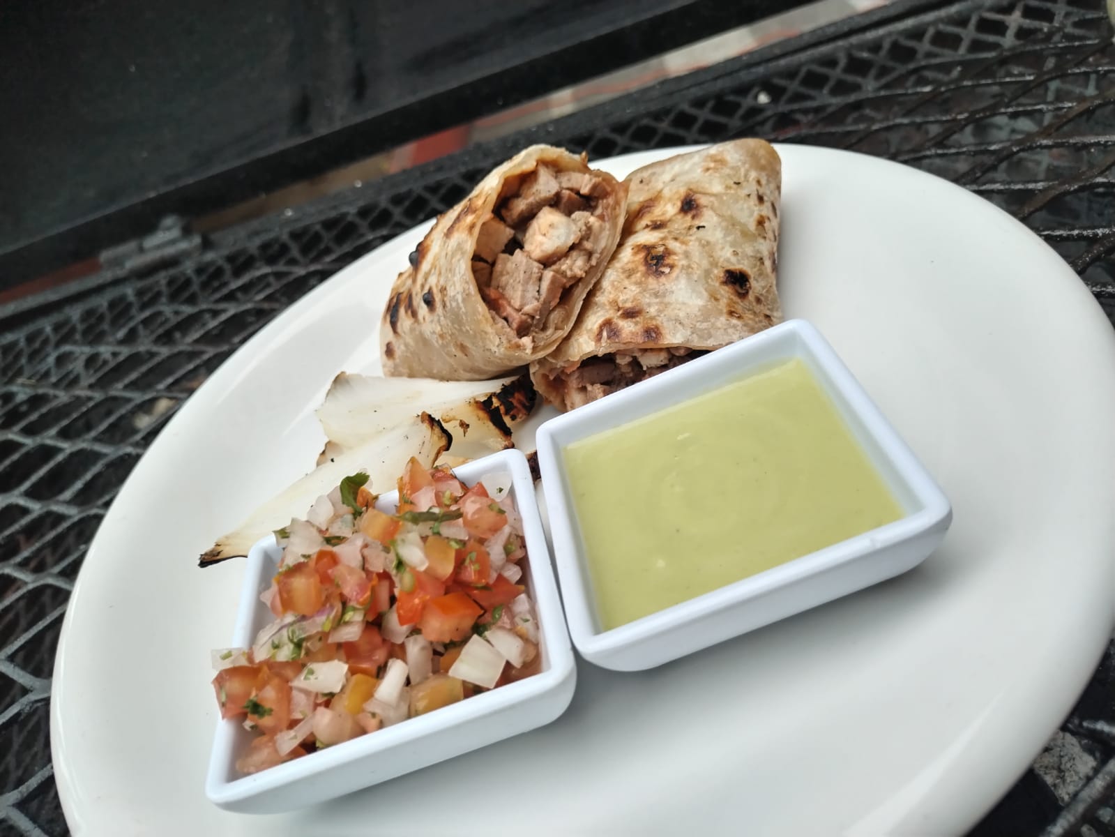 Combo Burrito Perchero + Agua de Jamaica