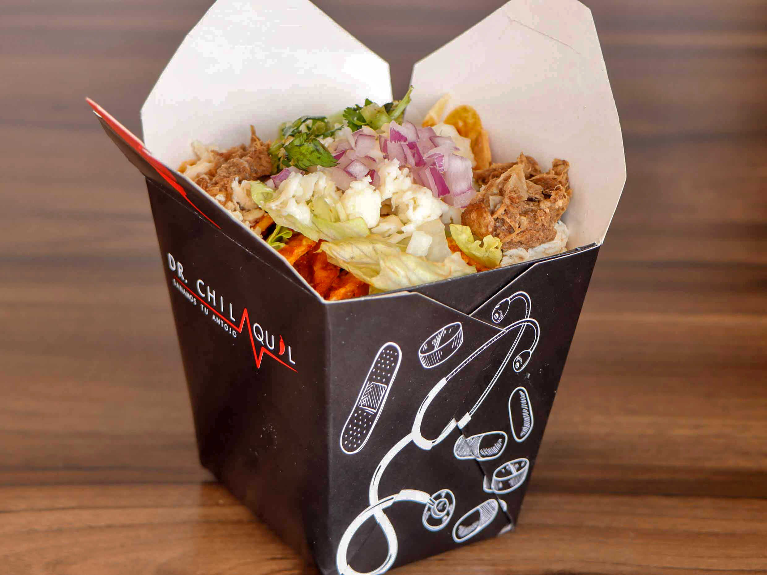 Chilaquiles Rojos con Carne
