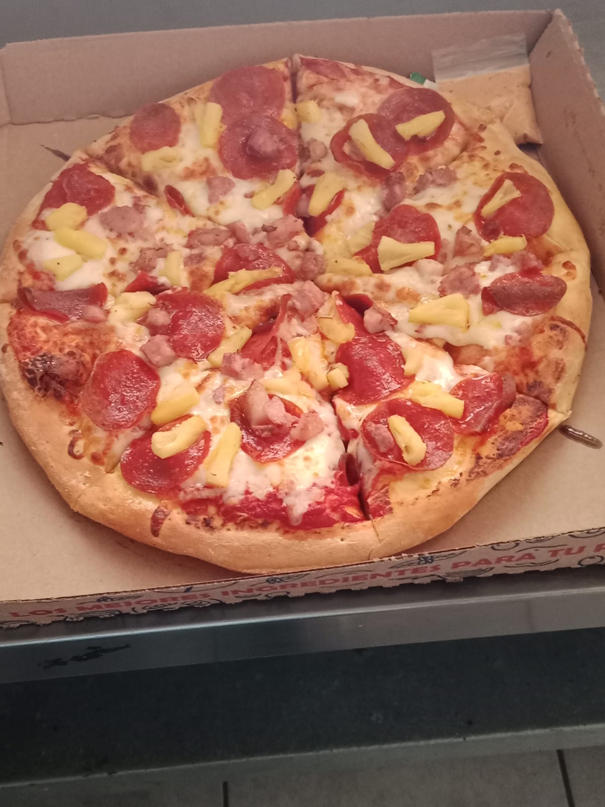 Pizza hawaiana