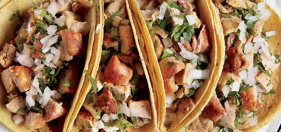 Taco de Carnita con Queso