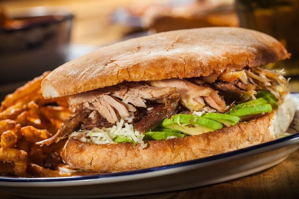 Torta de Carnitas