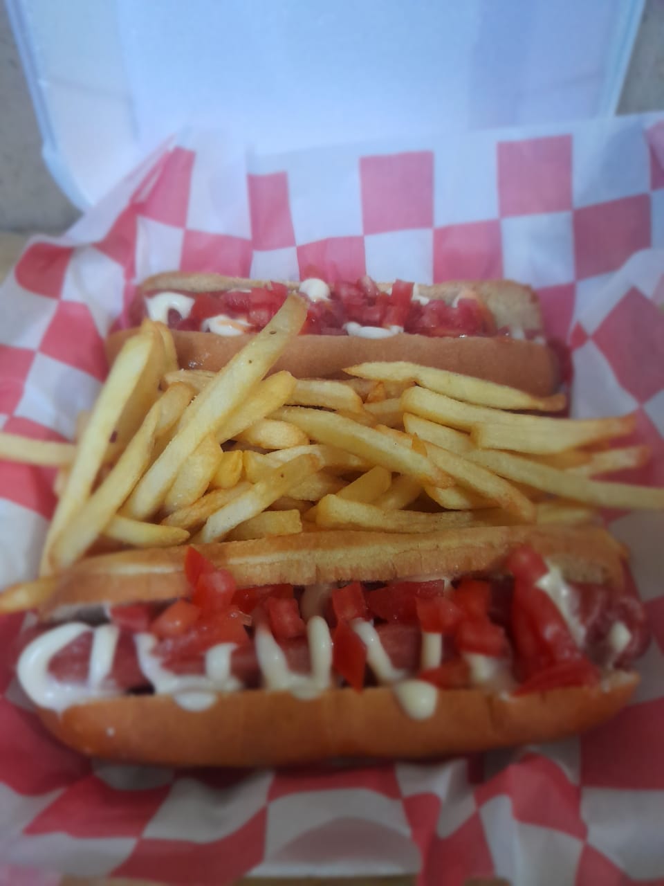 2 Hot Dog con Papas ala Francesa