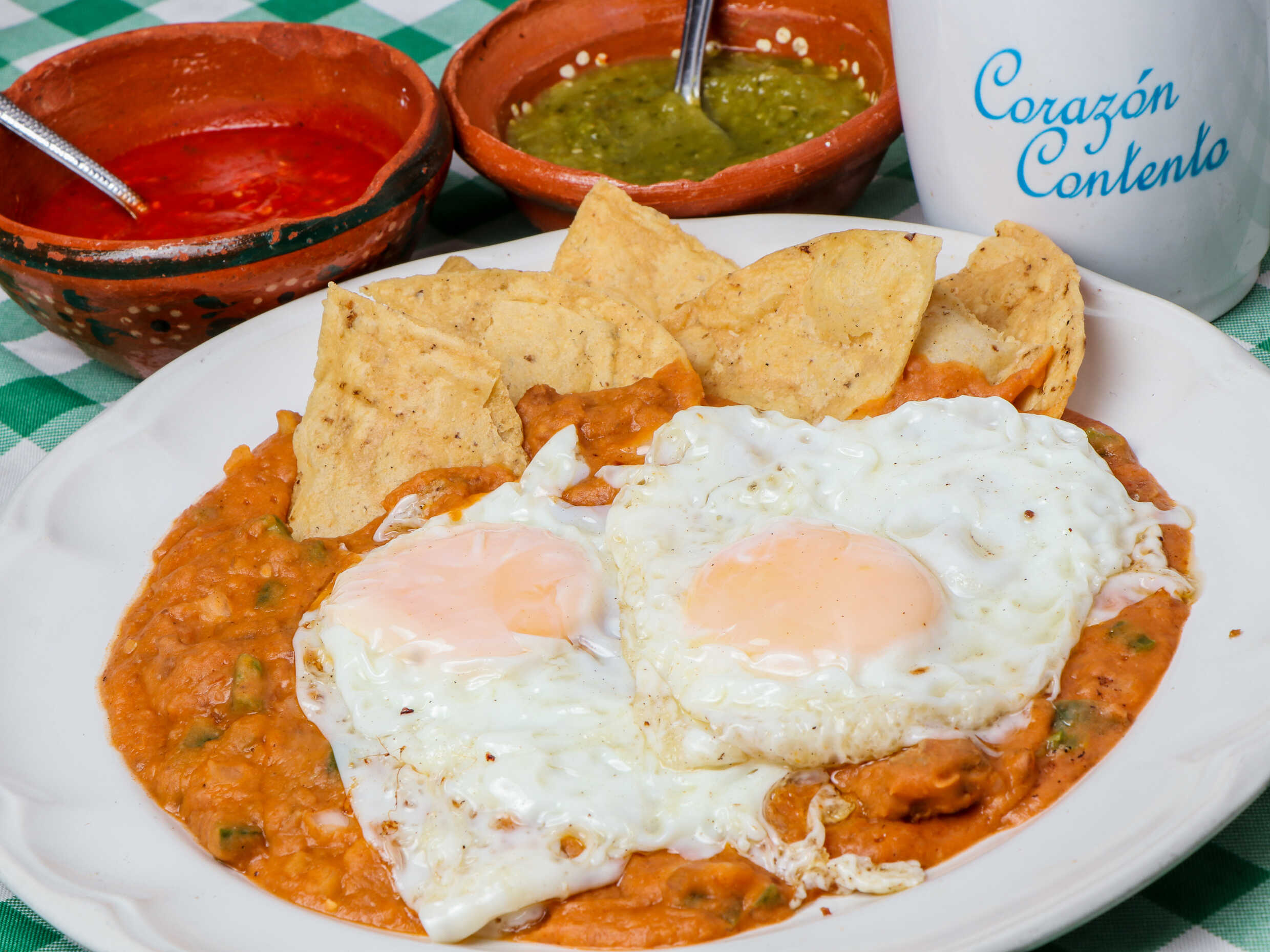 Combo Huevos Rancheros + Hot Cakes