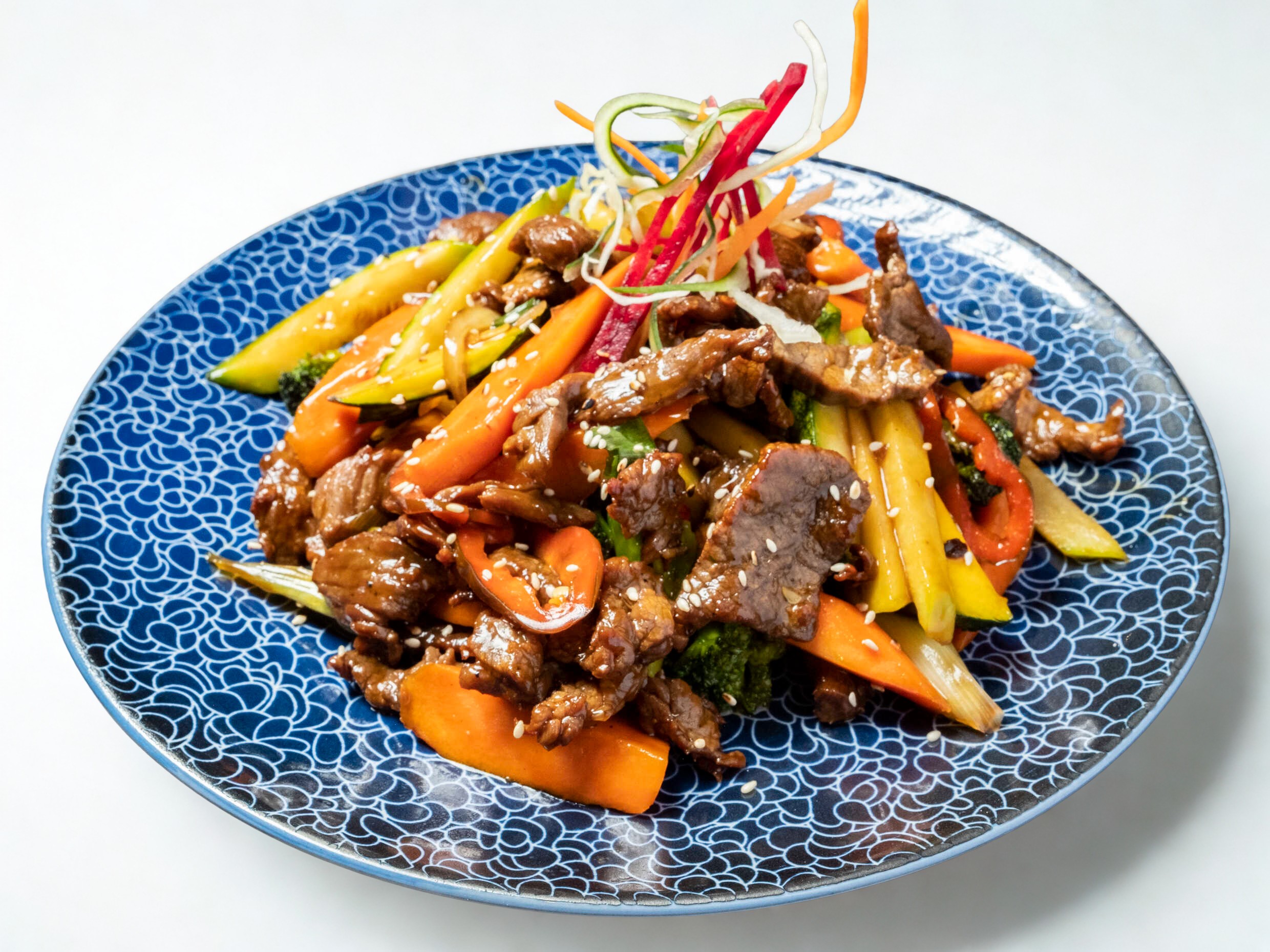 Lomo Salteado con Verduras