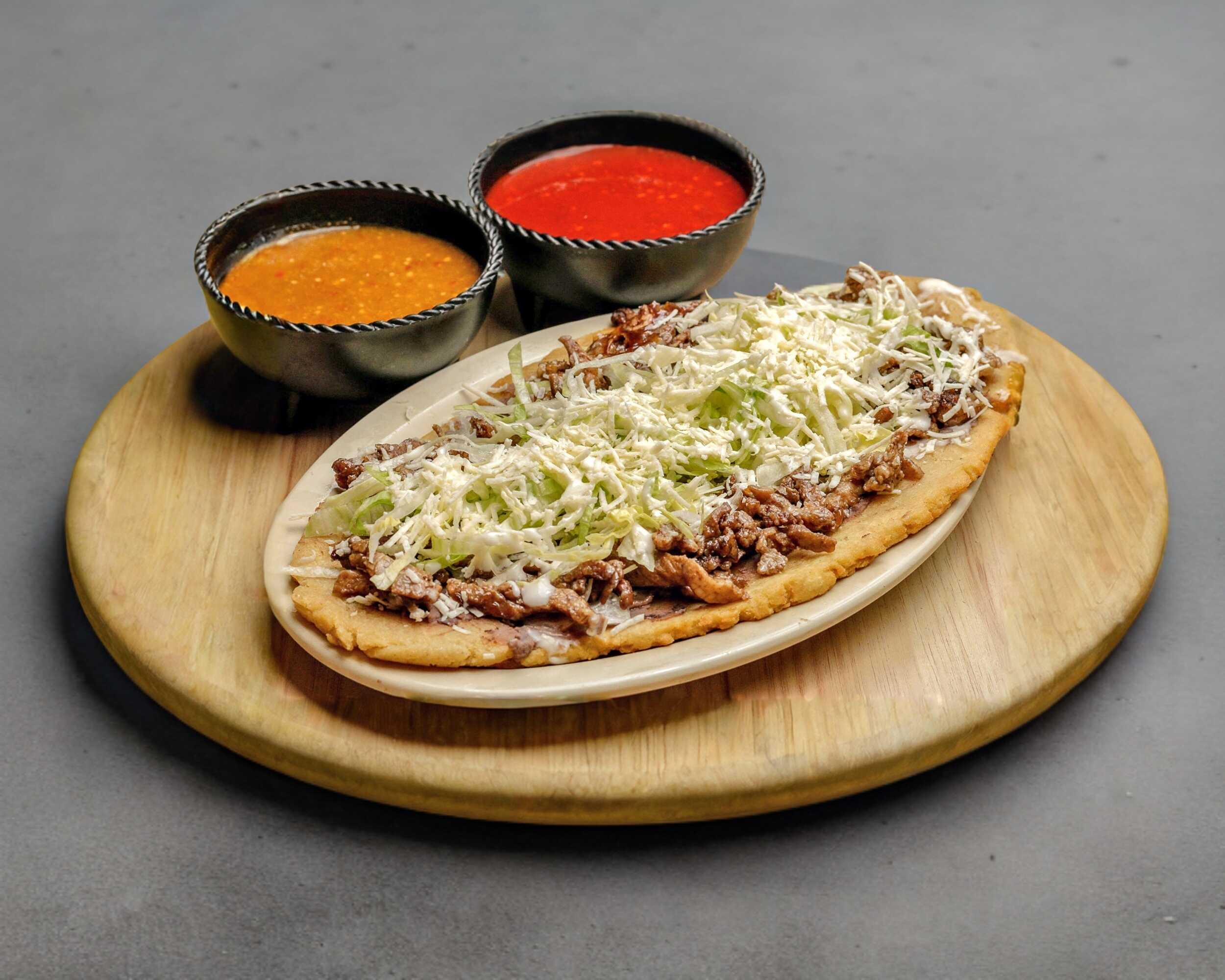 Huarache con Carne