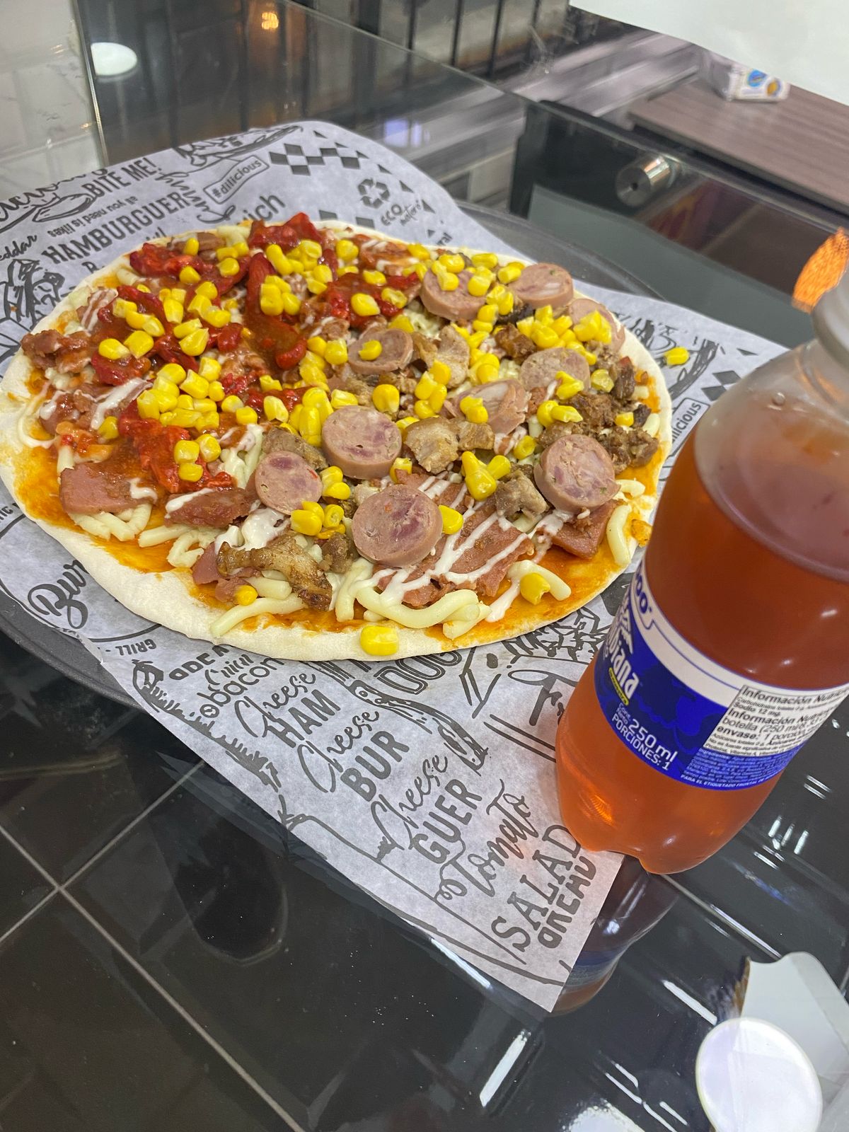 Pizza Pequeña 4 Porciones + Gaseosa 250