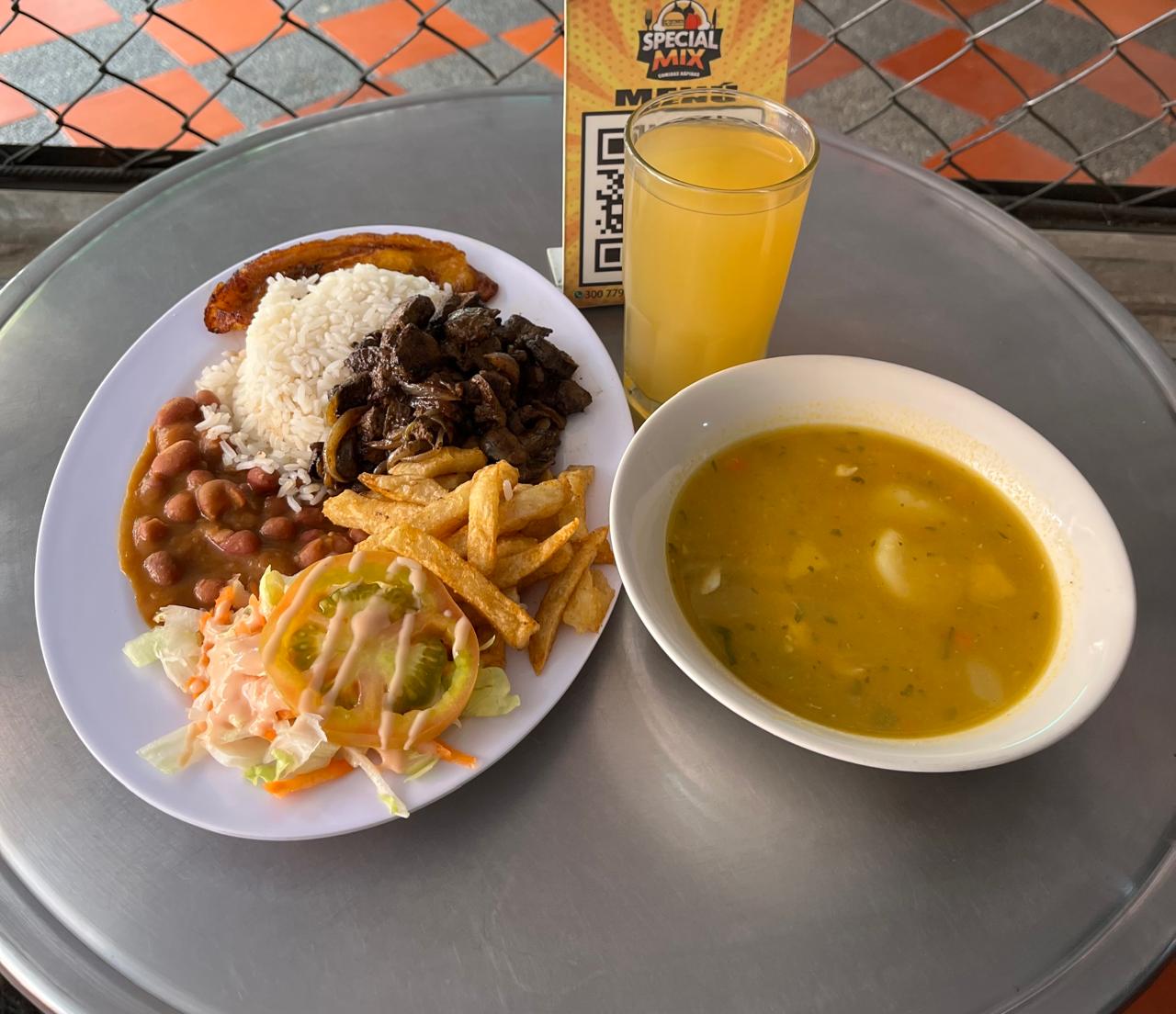 Bandeja de Higado Encebollado