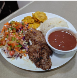 Casado con Bistec + Refresco Natural