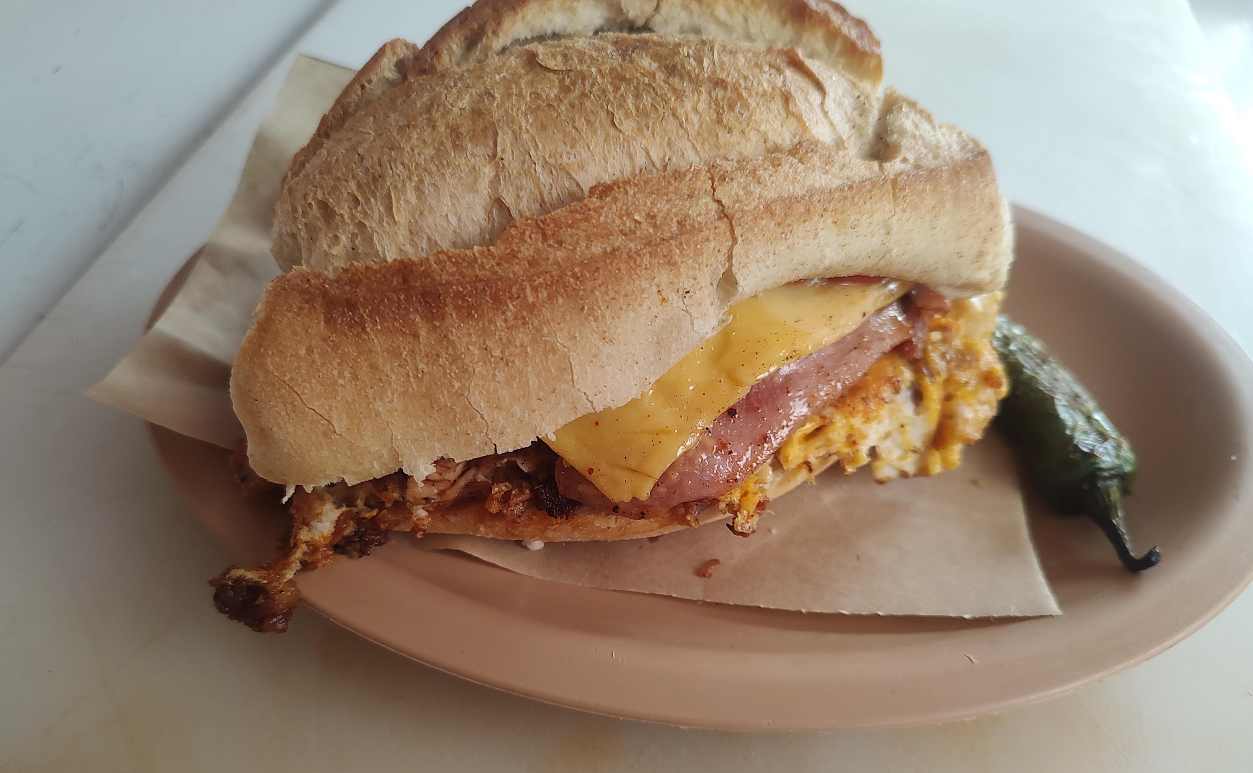 Torta Huevo A La Mexicana