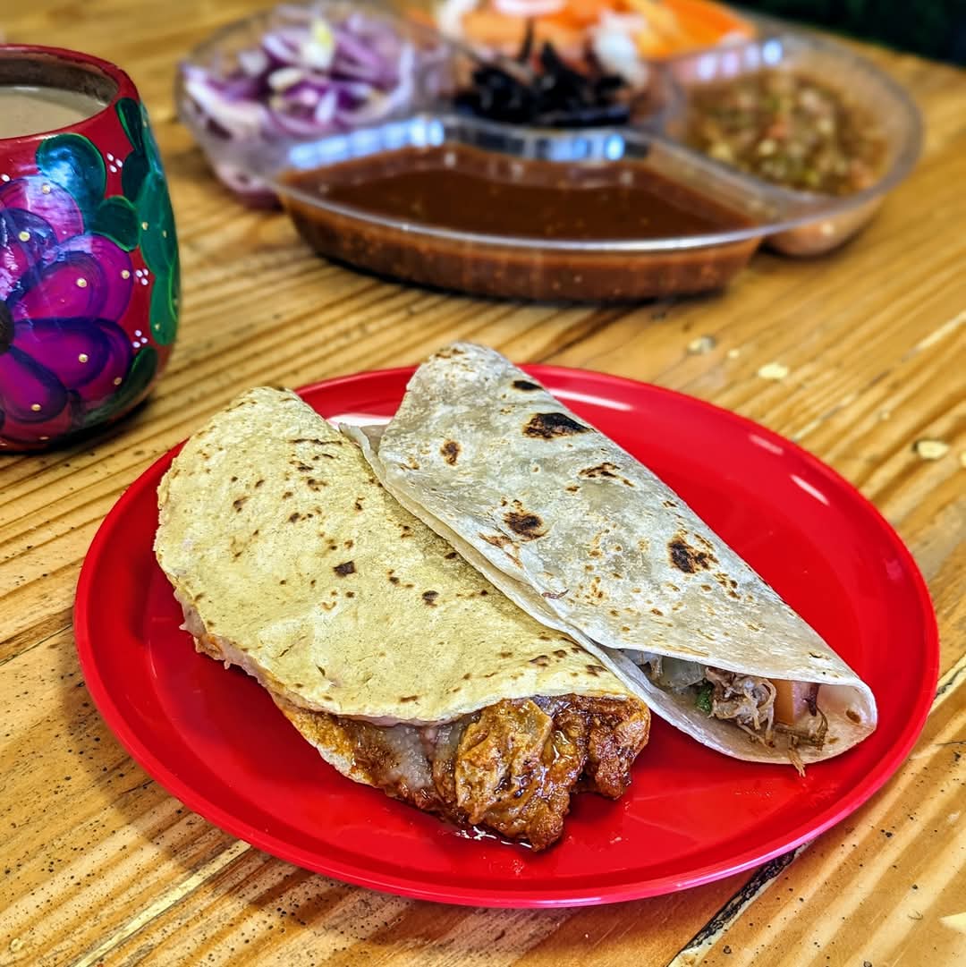 Quesadilla con Guiso