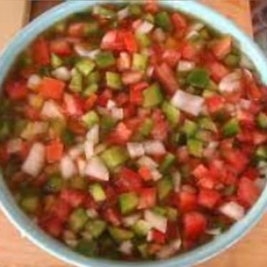 Serve de 2 à 3 pessoas.