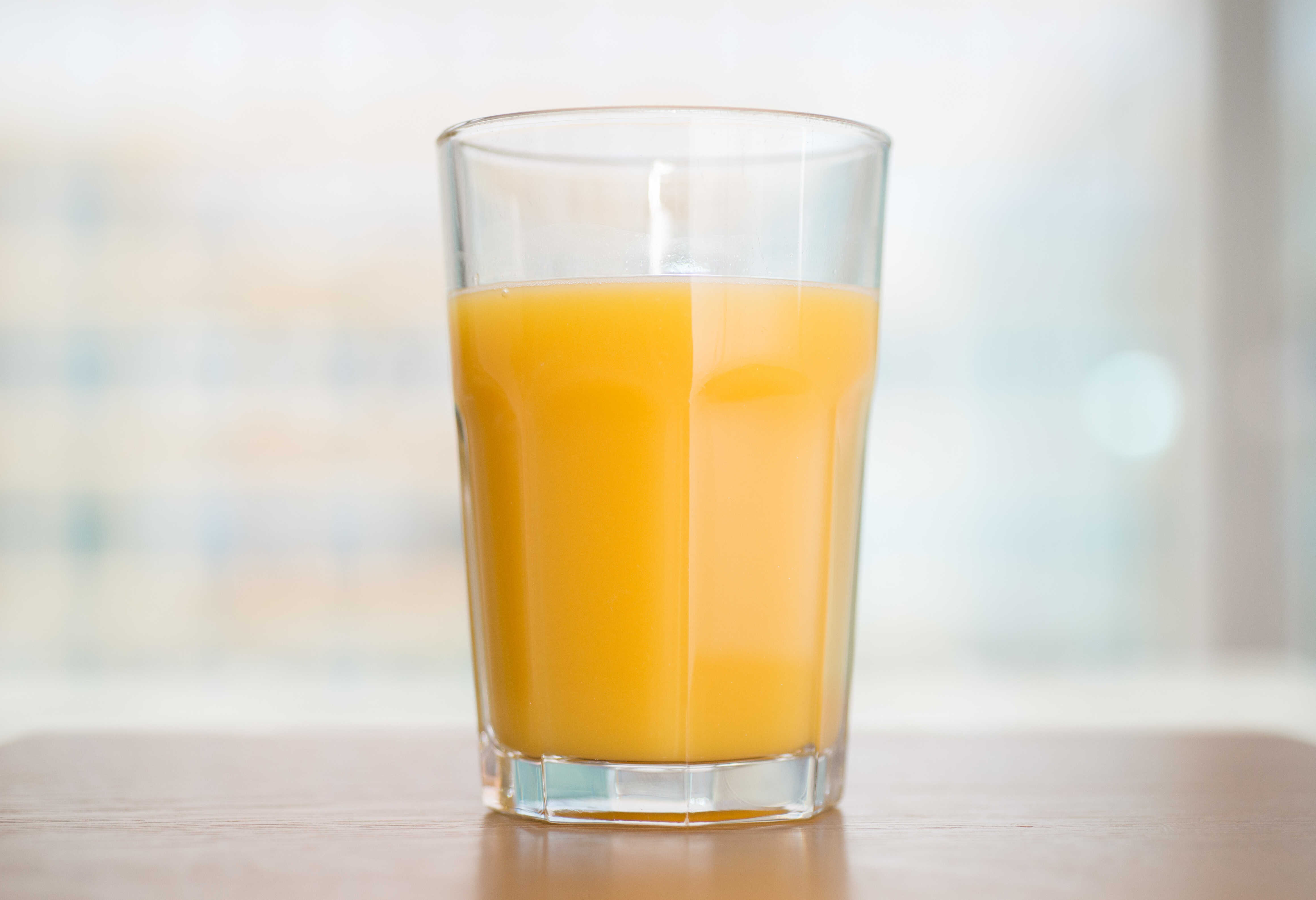 Jugo de Naranja (14 Oz)