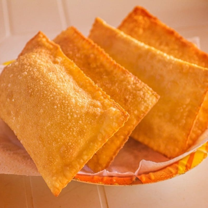 Muçarela, presunto, orégano