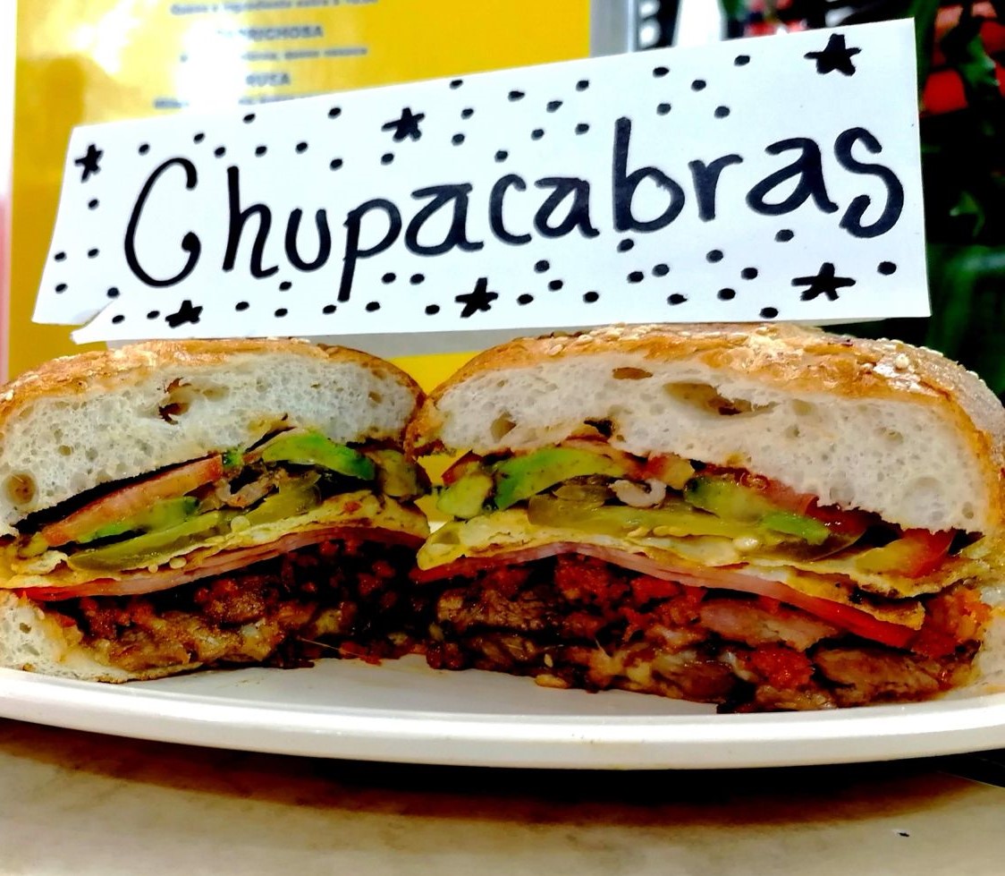 Torta Chupacabras