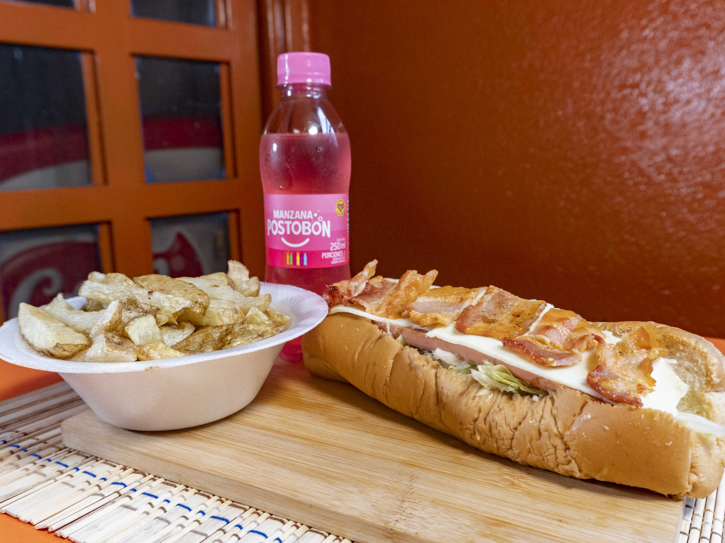 Perro Especial, Papas y Gaseosa