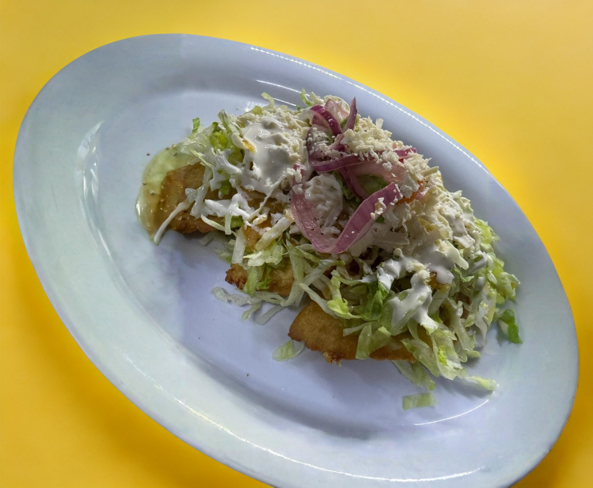 Empanadas de Res, Pollo y Queso 4 Pz