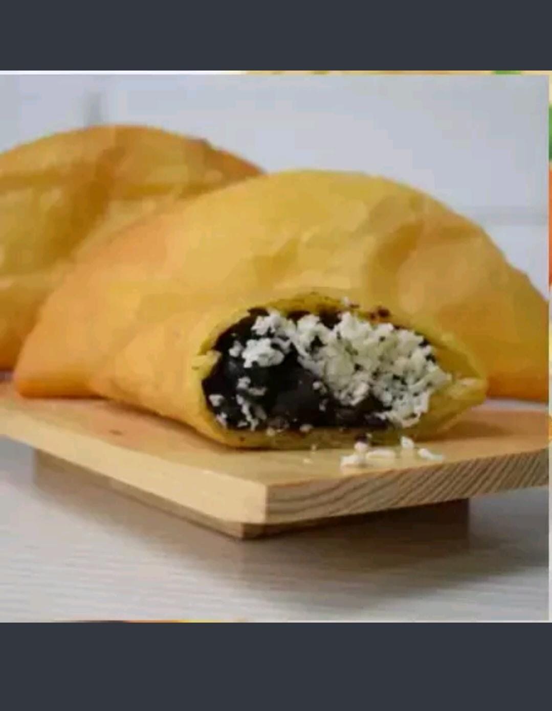 Empanada Domino