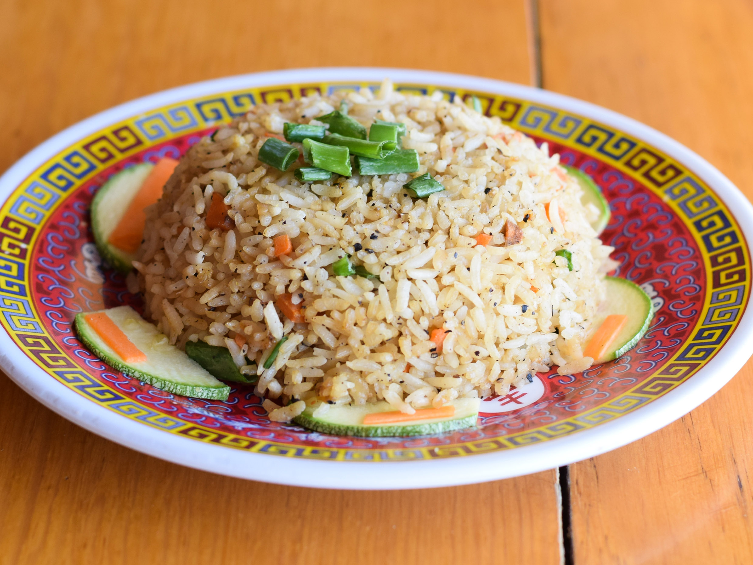 COMBO Arroz Frito y Dos Guisados