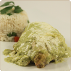 Pechuga de Pollo En Salsa Poblana