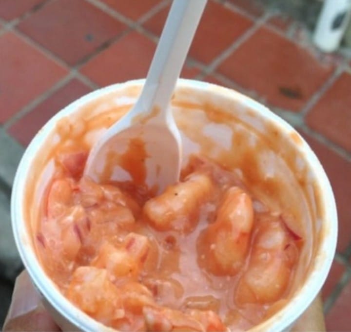 COCTEL DE CAMARON GRANDE + postobon mini