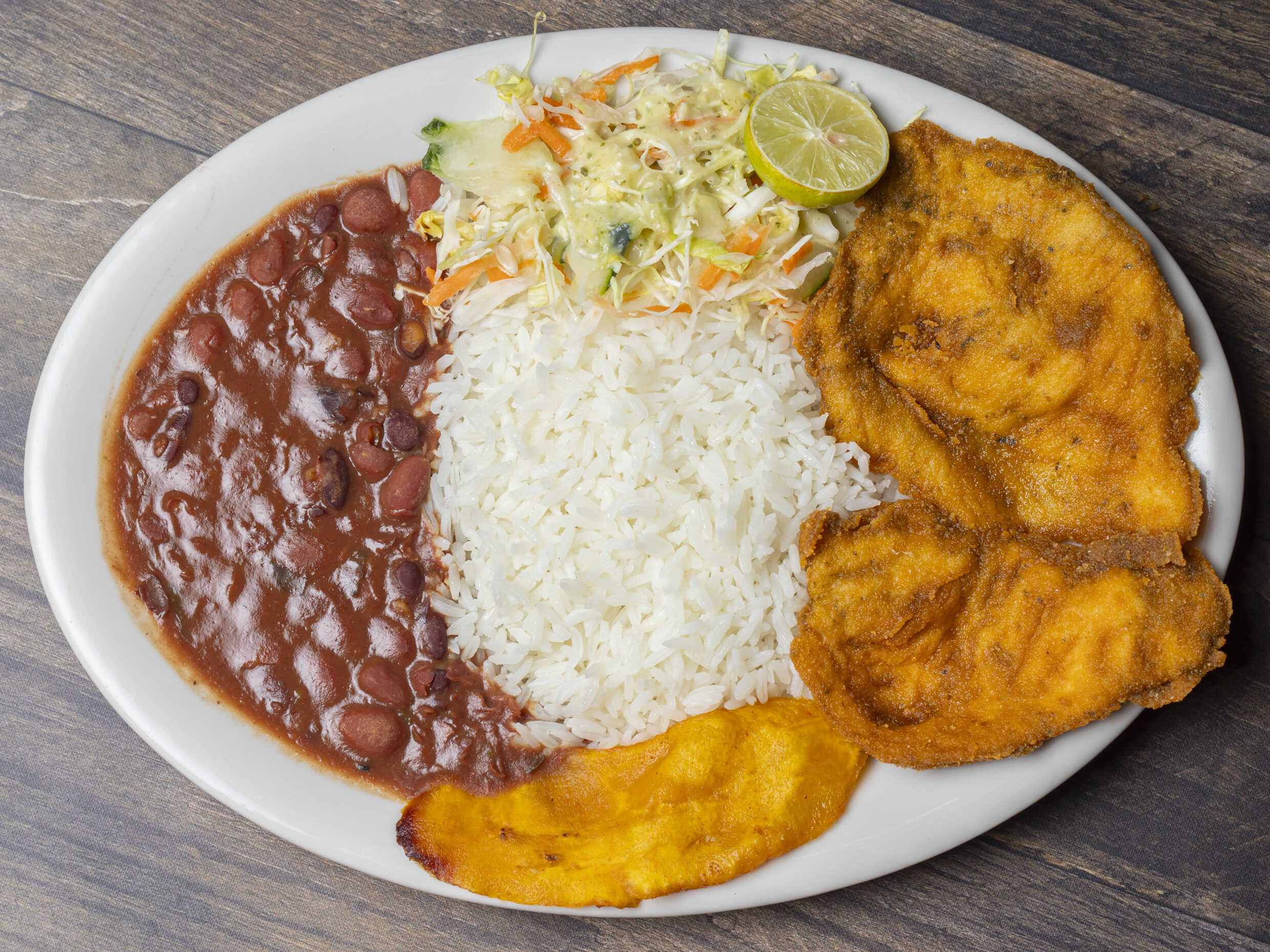 Combo Almuerzo Bandeja con Chuleta de Pollo