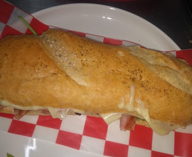 Baguette pollo BBQ