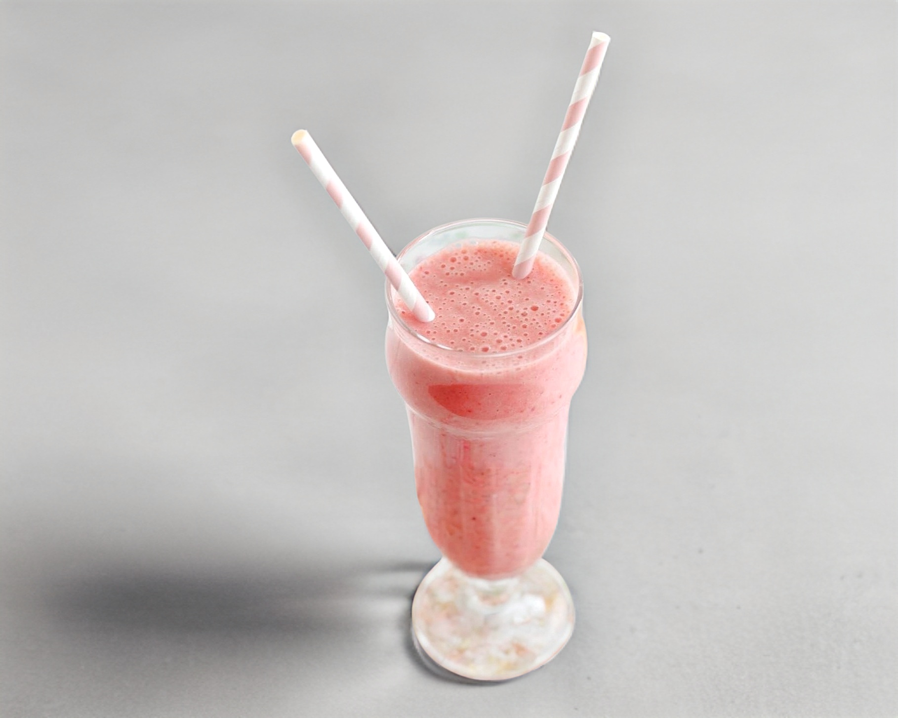 LICUADO DE FRESA CON PLATANO 16 Oz