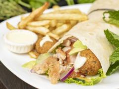 Combo Súper Shawarma Wrap con Papas y Refresco