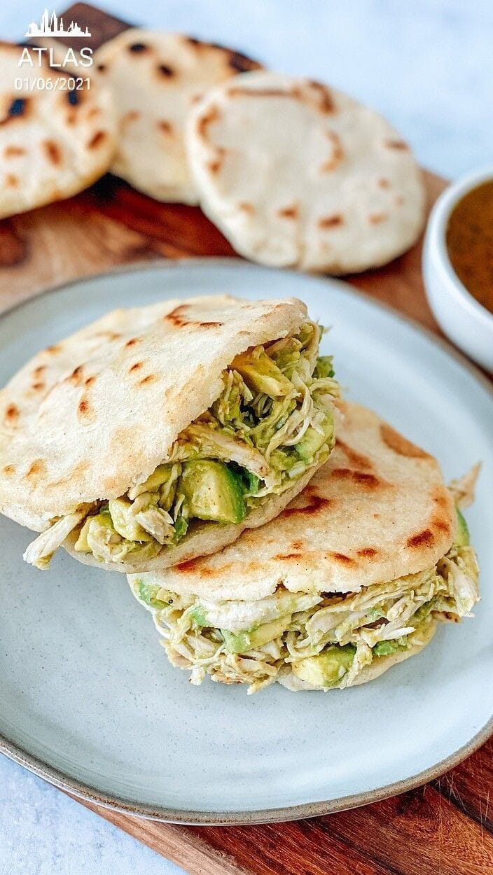 Combo 2 Arepas Pollo más Bebidas