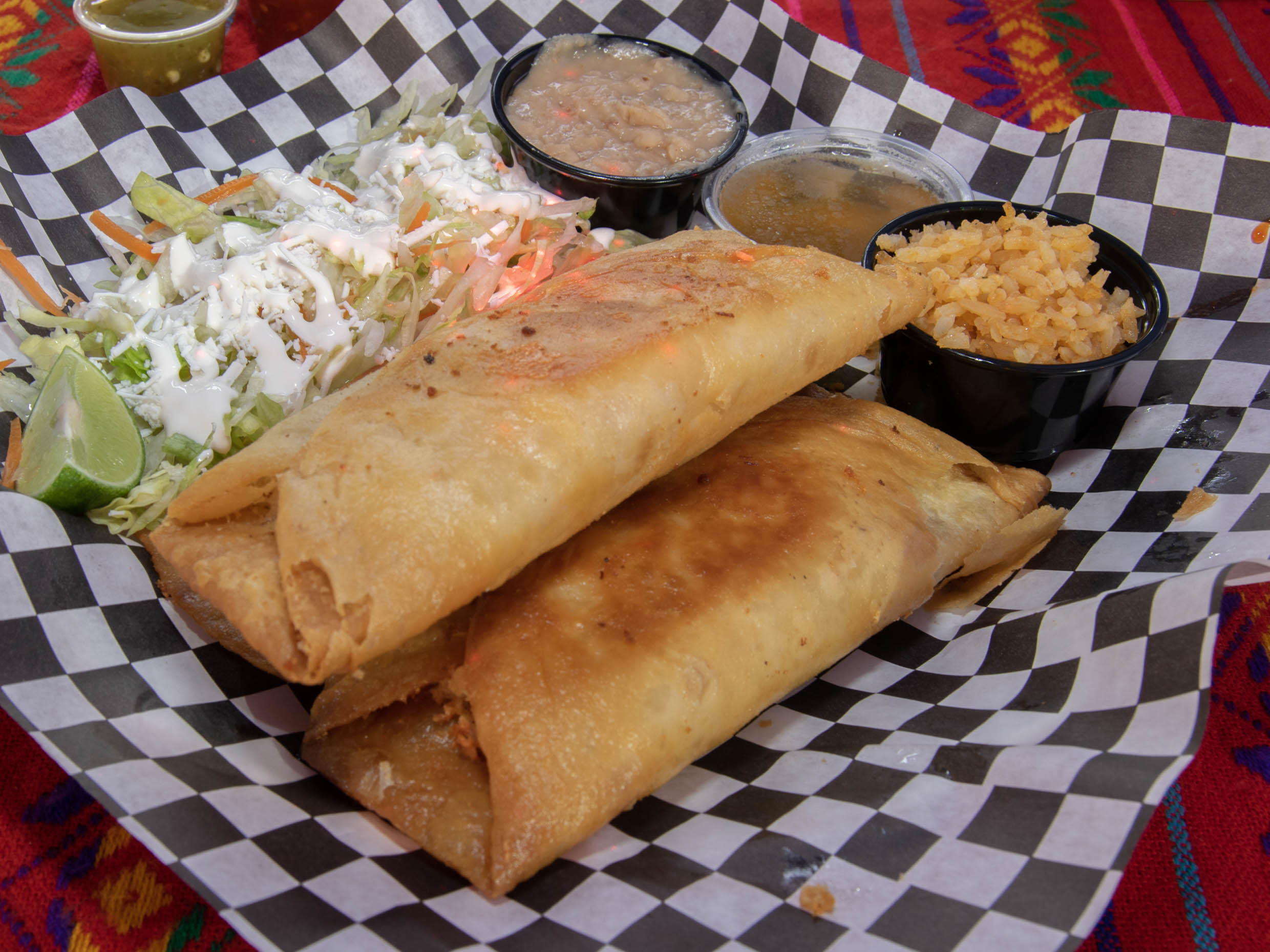 Orden de 3 Chimichangas.