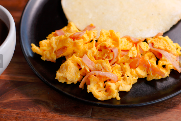 Huevos con Jamón