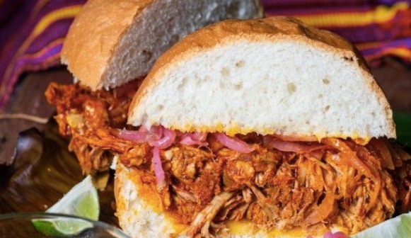 Torta Especial de Cochinita Pibil