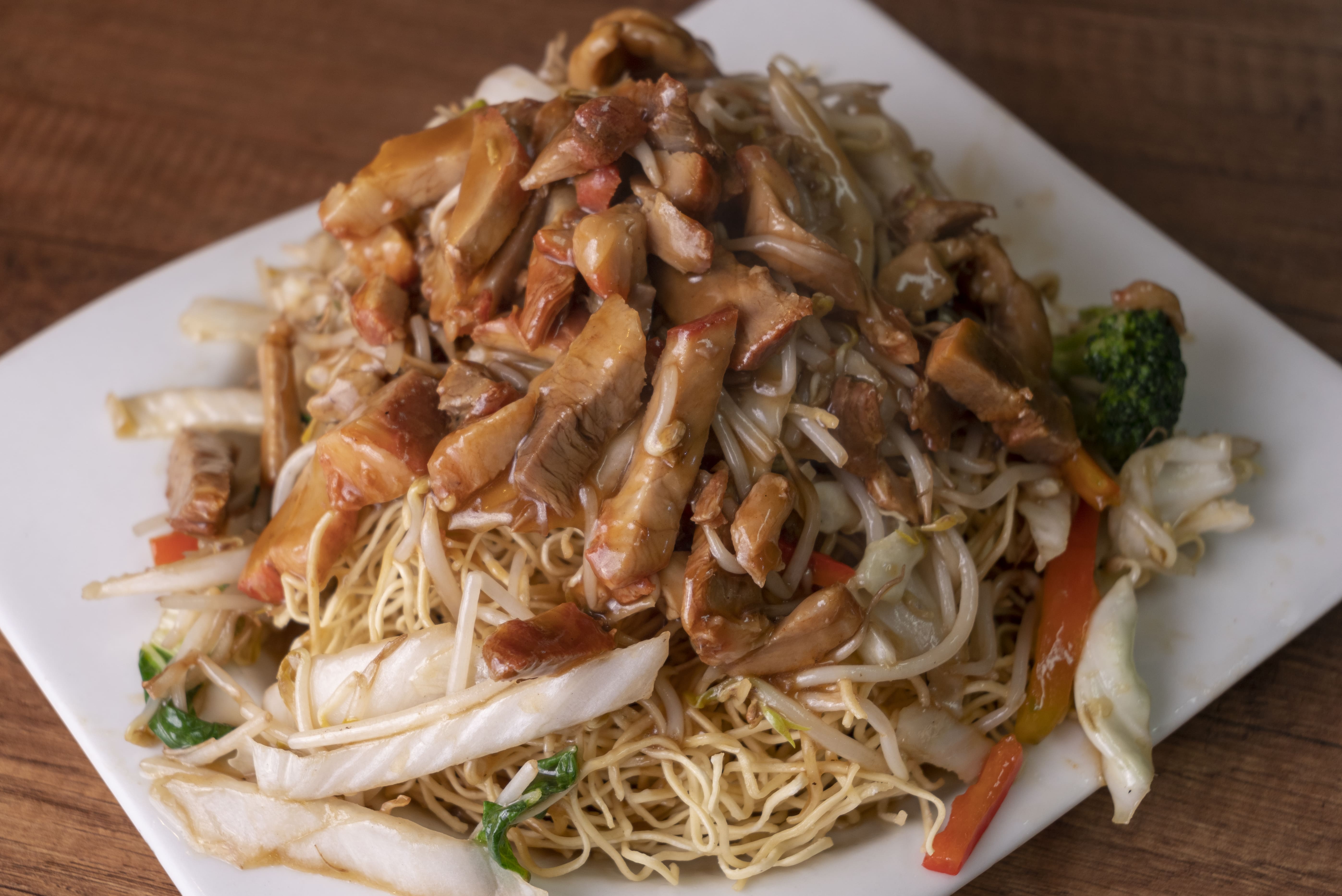 Tallarín Frito con Chancho