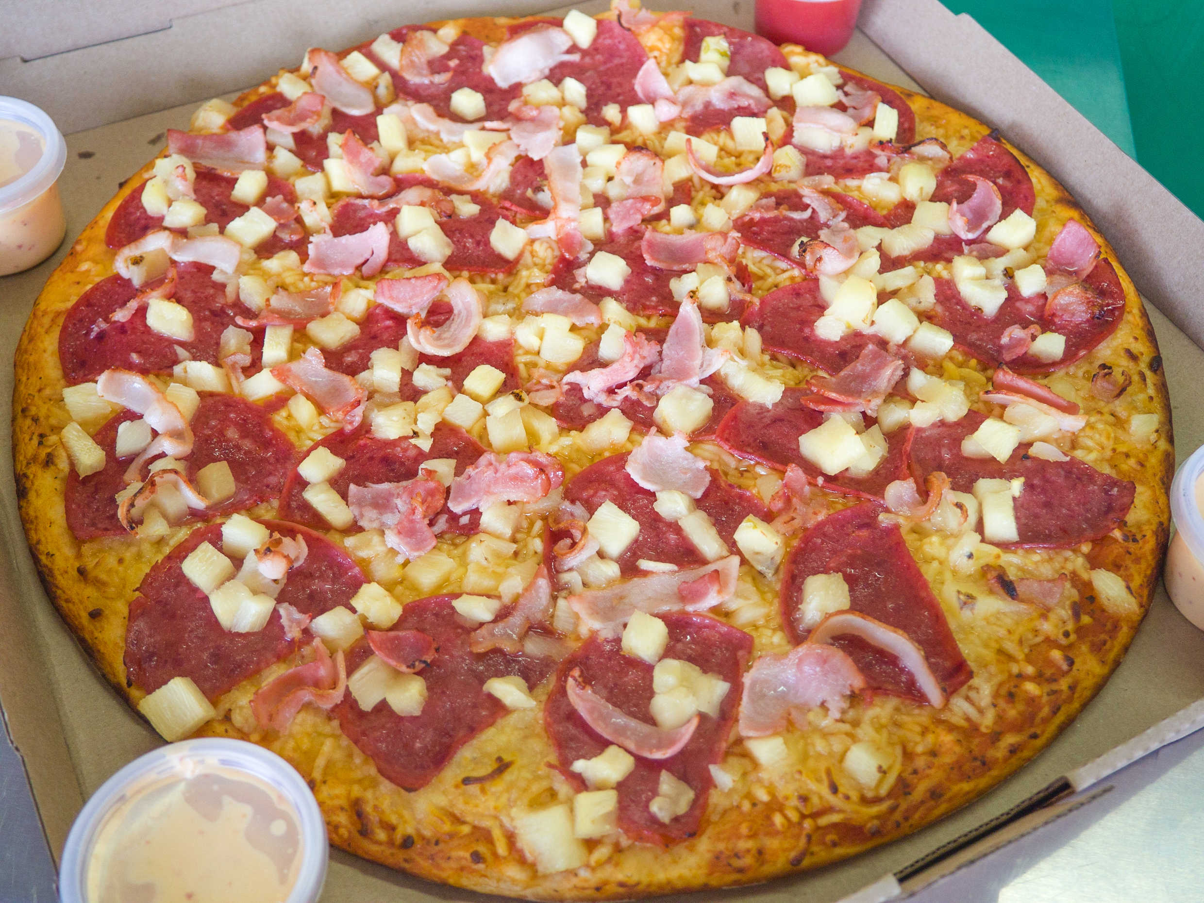 Pizza Grande de 4 a 5 Ingredientes