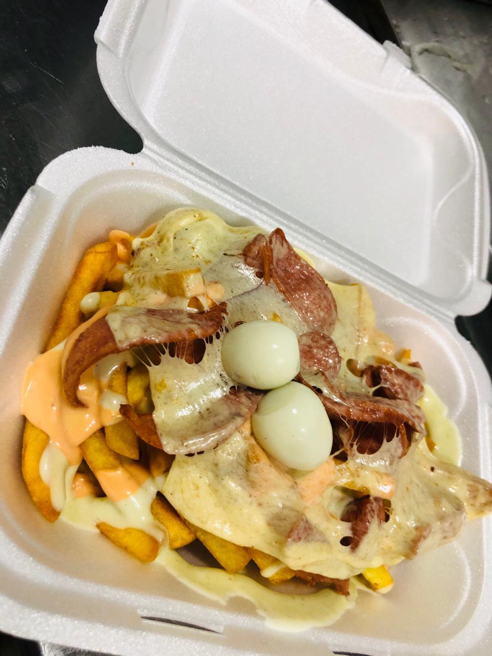 Salchipapas Sencilla
