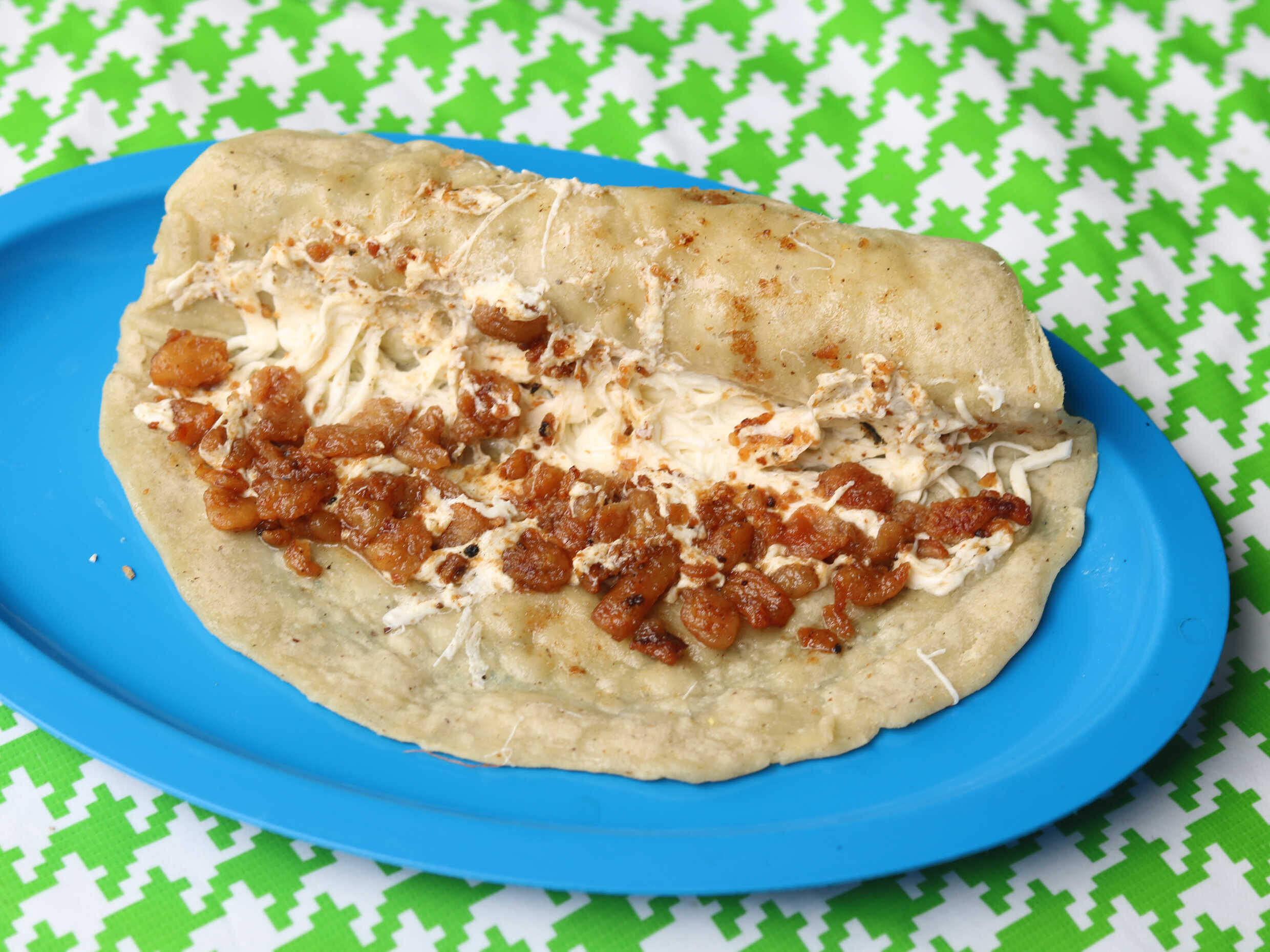 Huarache de Guisado
