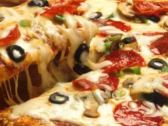Combo Arma tu Pizza y Papas Gajo