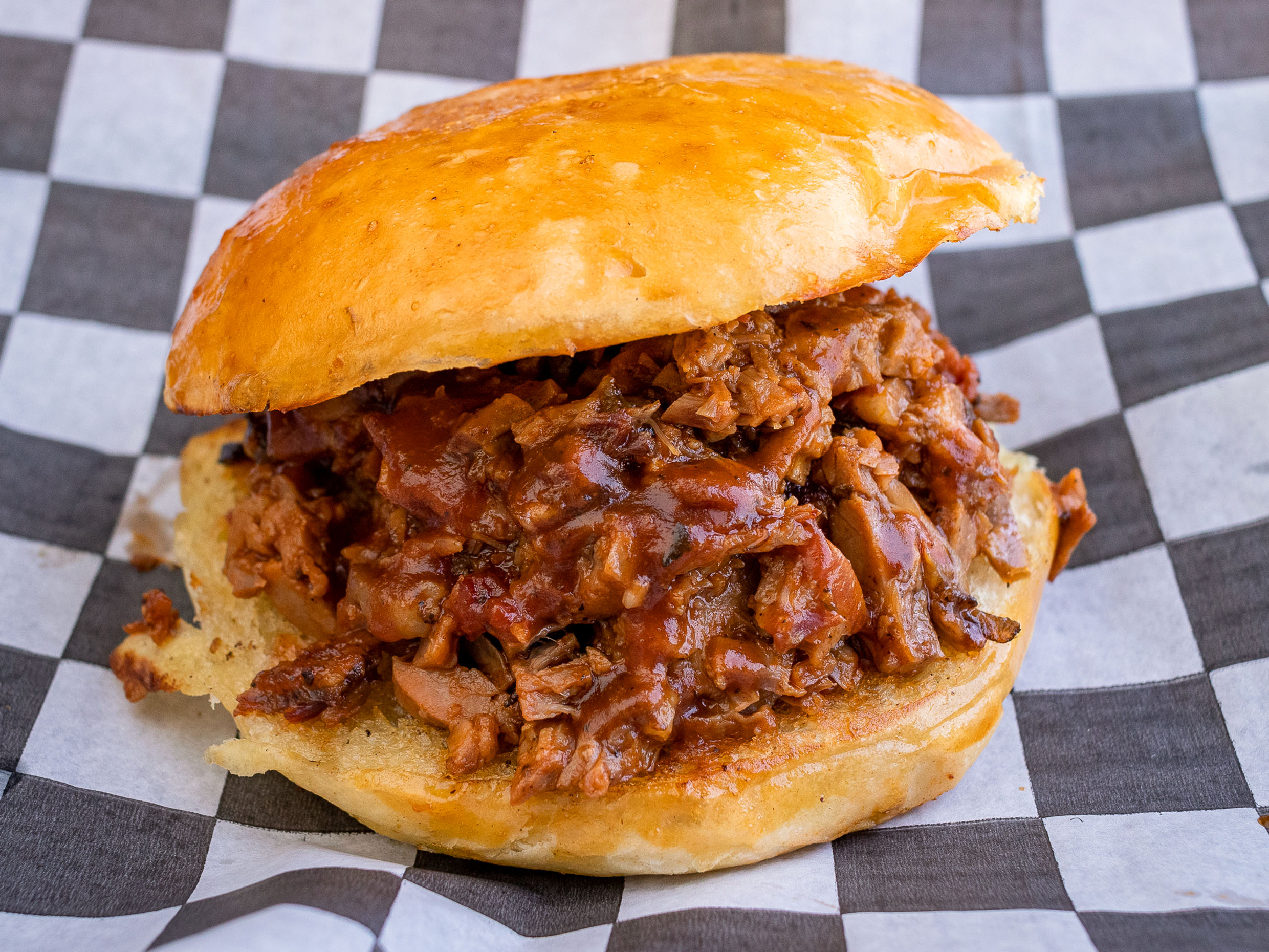 Sandwich Brisket Deshebrado