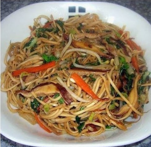 Tazón de Chow Mein de Pollo