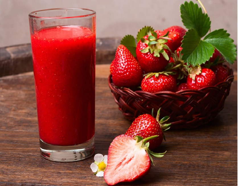 Jugo Natural de Fresa en Leche